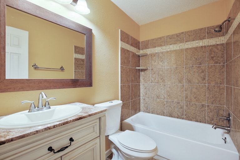 Photo 22 of 25 - 1523 Tuley St, Cedar Hill, TX 75104