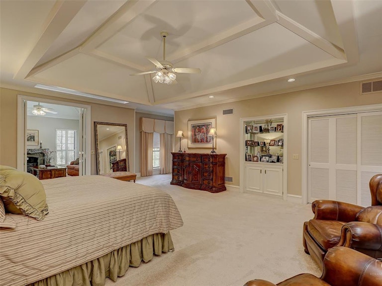 Photo 20 of 31 - 17316 Club Hill Ln, Dallas, TX 75248