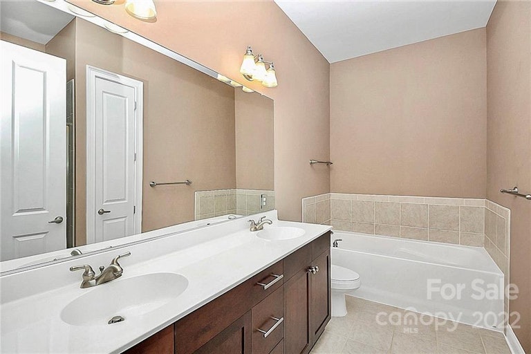 Photo 11 of 20 - 5425 Closeburn Rd #104, Charlotte, NC 28210