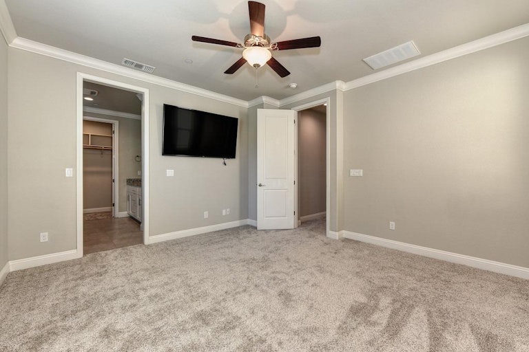 Photo 17 of 34 - 668 Addison Ln, Folsom, CA 95630