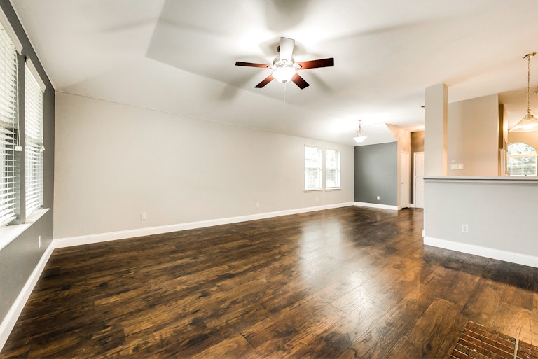 Photo 6 of 26 - 3608 Bandera Ranch Rd, Roanoke, TX 76262