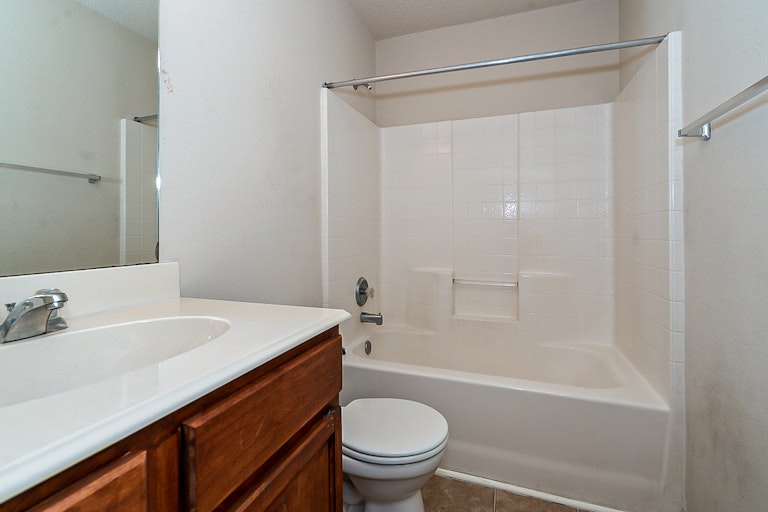 Photo 21 of 22 - 3521 Louise Ln, Balch Springs, TX 75180