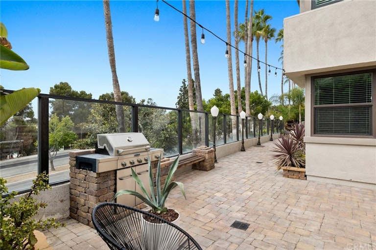 Photo 13 of 19 - 45 Seabrook Cv, Newport Beach, CA 92660