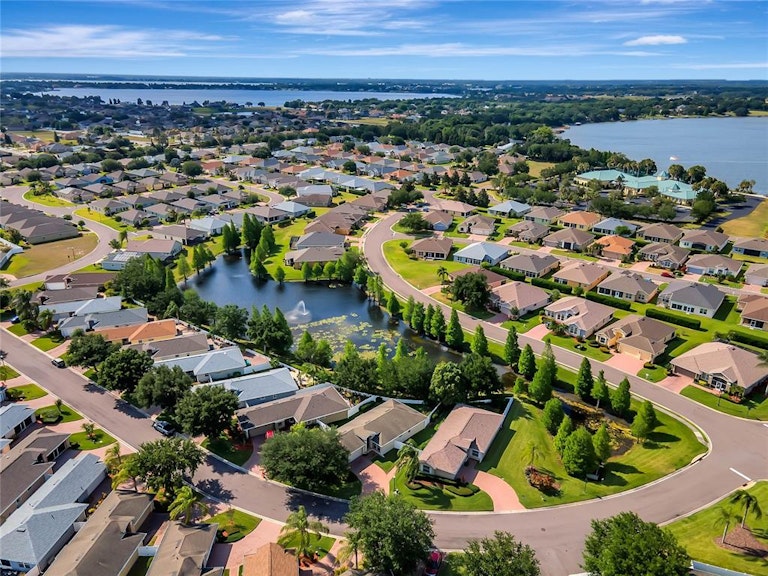 Photo 32 of 42 - 3420 Grenville Dr, Winter Haven, FL 33884