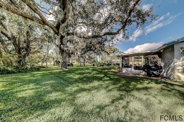 Photo 36 of 39 - 11 Crompton Pl, Palm Coast, FL 32137