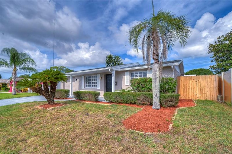 Photo 3 of 49 - 2105 Dartmouth Dr, Holiday, FL 34691