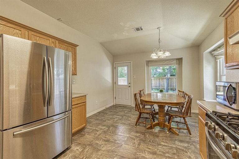 Photo 11 of 28 - 1200 Pine Portage Loop, Leander, TX 78641