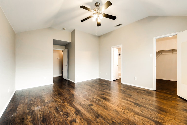 Photo 14 of 26 - 3608 Bandera Ranch Rd, Roanoke, TX 76262