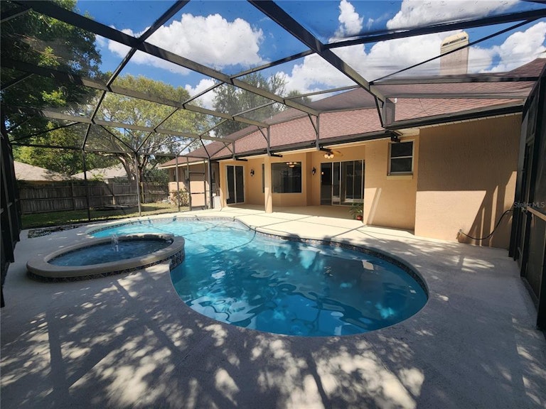 Photo 26 of 41 - 10095 Brandon Cir, Orlando, FL 32836