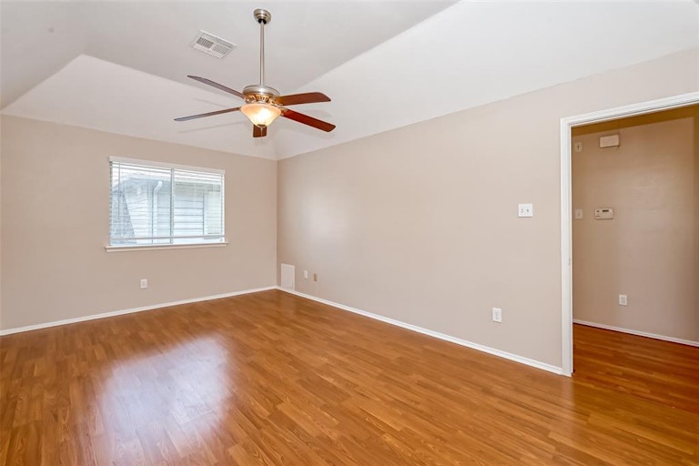 Photo 26 of 42 - 8706 Fondren Village Dr, Houston, TX 77071