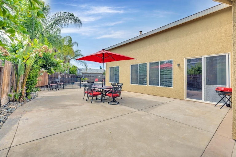 Photo 41 of 55 - 7831 Lahontan Ct, Sacramento, CA 95829