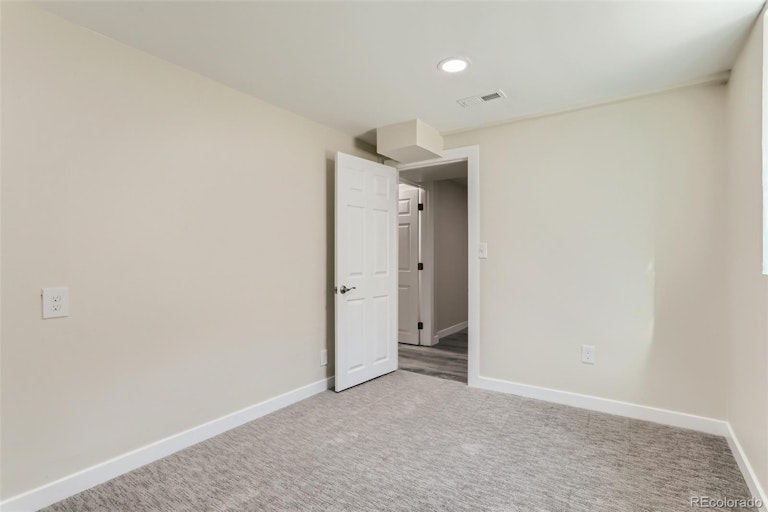 Photo 20 of 30 - 3261 Ivy St, Denver, CO 80207