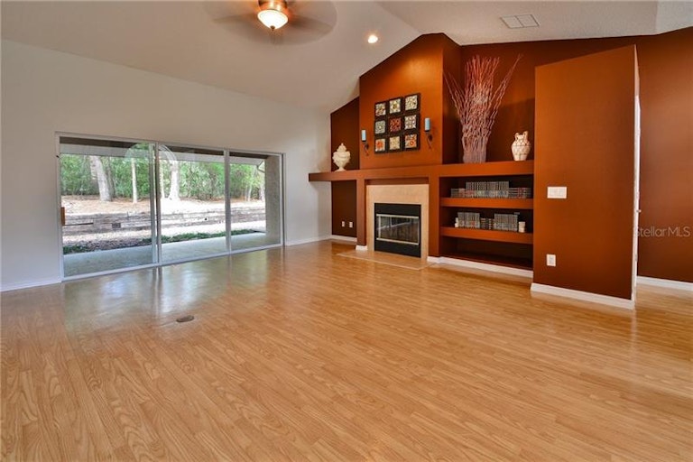 Photo 2 of 9 - 1476 Bent Oaks Blvd, Deland, FL 32724