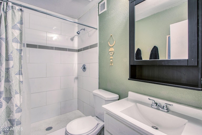 Photo 22 of 41 - 5202 S 46th Pl, Phoenix, AZ 85040