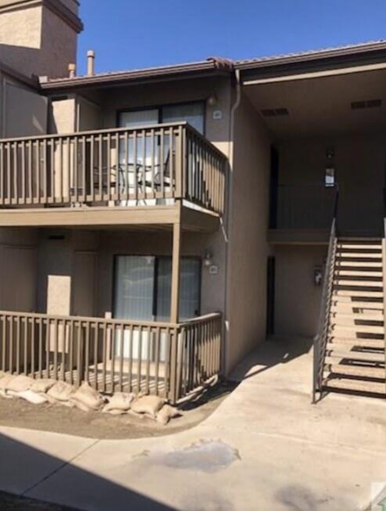 Photo 1 of 15 - 1265 Kendall Dr #521, San Bernardino, CA 92407