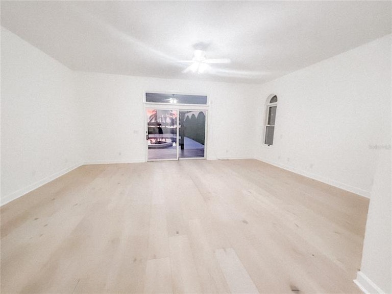 Photo 12 of 33 - 12804 Harborwood Dr, Largo, FL 33774