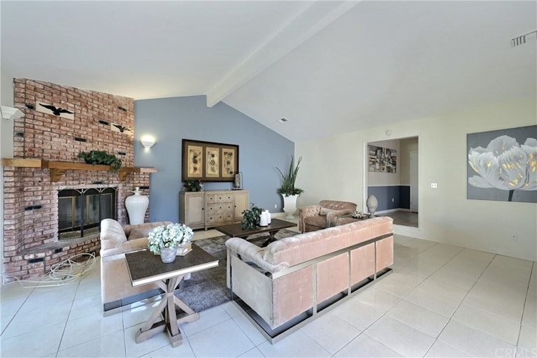 Photo 19 of 46 - 738 S Hollenbeck St, West Covina, CA 91791