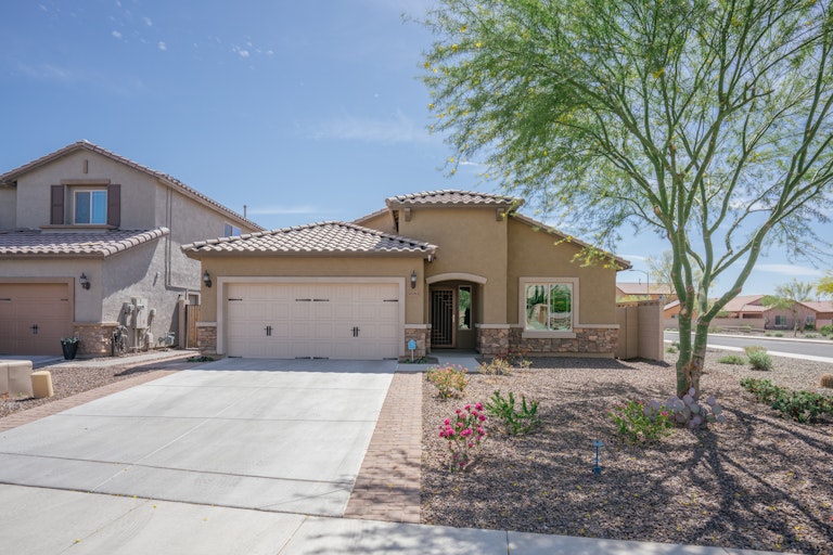 Photo 1 of 27 - 10783 W Yearling Rd, Peoria, AZ 85383