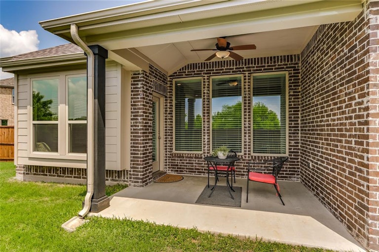 Photo 26 of 35 - 4009 Oyster Creek Ct, Prosper, TX 75078