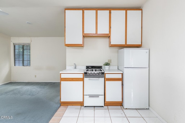 Photo 32 of 47 - 4050 Canyon Dell Dr, Altadena, CA 91001