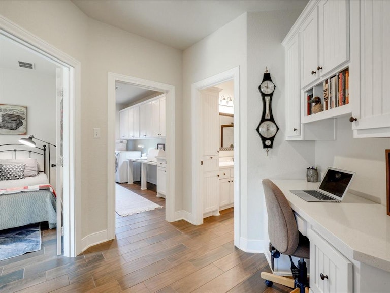 Photo 26 of 40 - 6409 Shoreline Dr, Little Elm, TX 75068