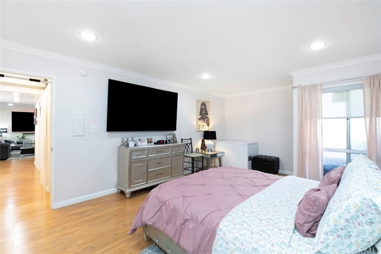 Photo 23 of 48 - 1339 N Columbus Ave, Glendale, CA 91202
