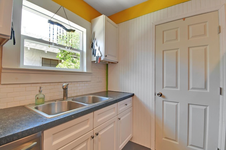 Photo 19 of 28 - 3406 40th St, Sacramento, CA 95817