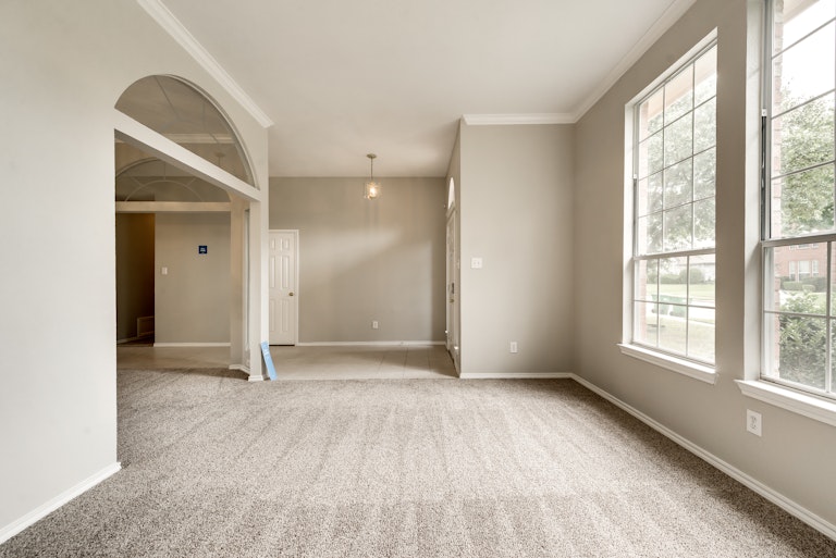 Photo 13 of 32 - 9217 Briarcrest Dr, Rowlett, TX 75089
