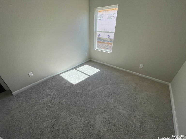 Photo 16 of 36 - 439 Pleasanton Spg, San Antonio, TX 78221