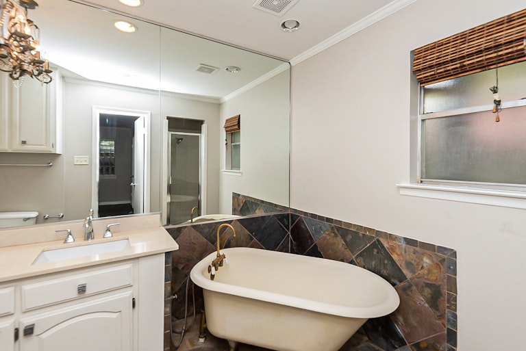 Photo 6 of 24 - 3026 Columbine Dr, Grapevine, TX 76051