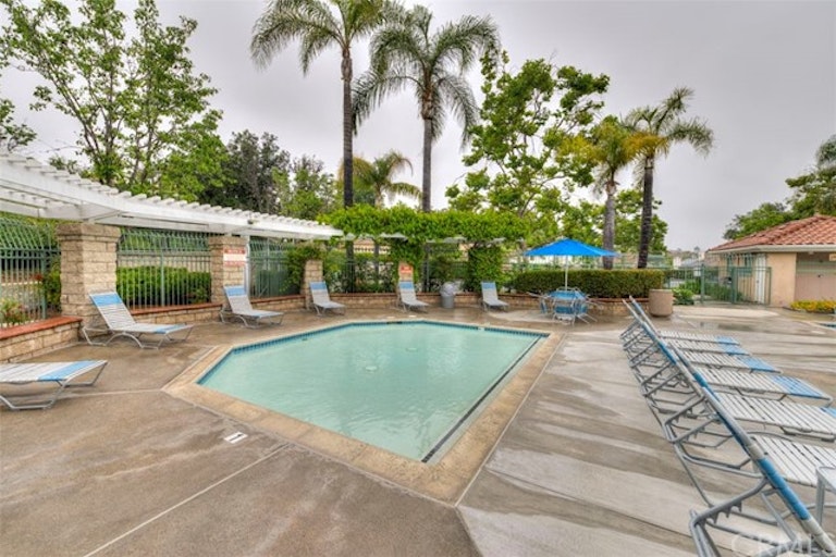 Photo 40 of 50 - 28561 Camelback Rd, Trabuco Canyon, CA 92679