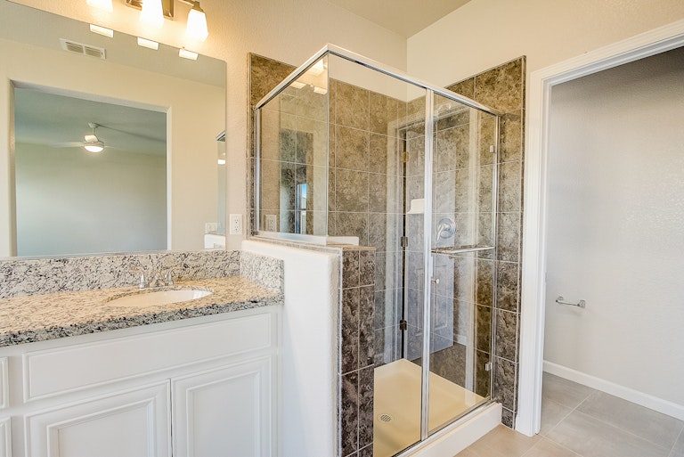 Photo 10 of 34 - 6025 Belfast Way, Roseville, CA 95747