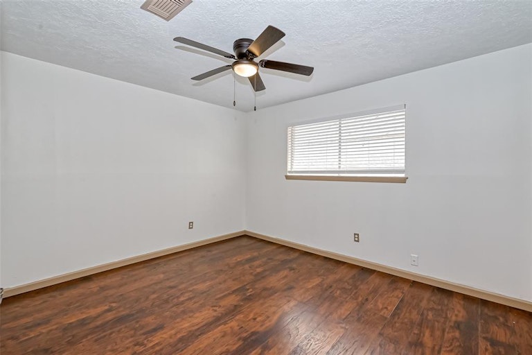 Photo 42 of 48 - 13127 Hollowcreek Park Dr, Houston, TX 77082