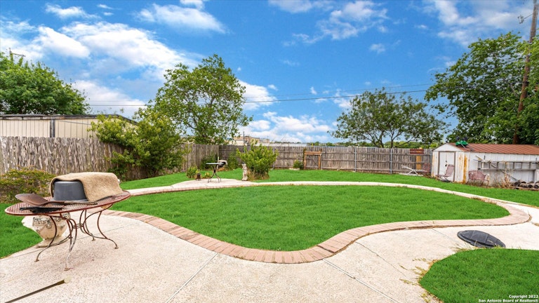 Photo 21 of 25 - 7323 Timber Ridge Dr, San Antonio, TX 78227