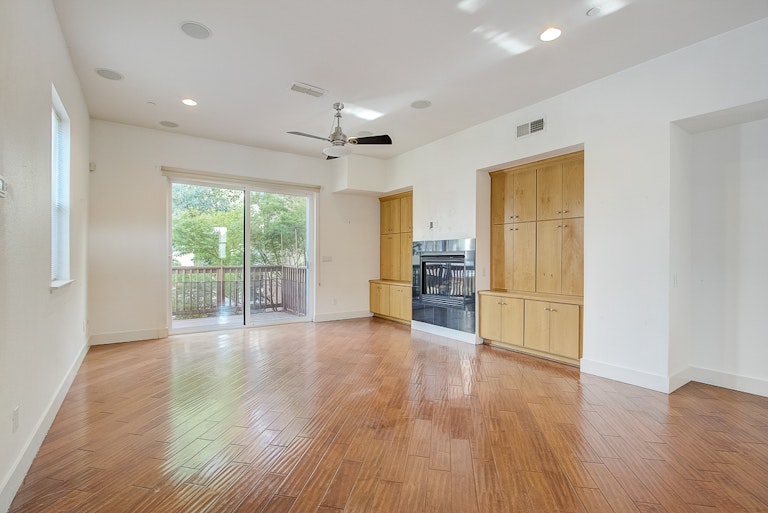 Photo 6 of 29 - 269 3rd St, West Sacramento, CA 95605