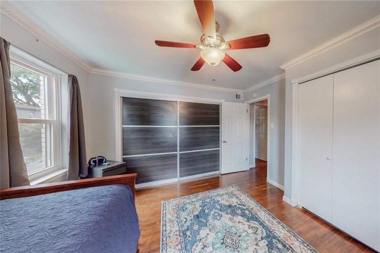 Photo 27 of 28 - 5021 N Hall St, Dallas, TX 75235
