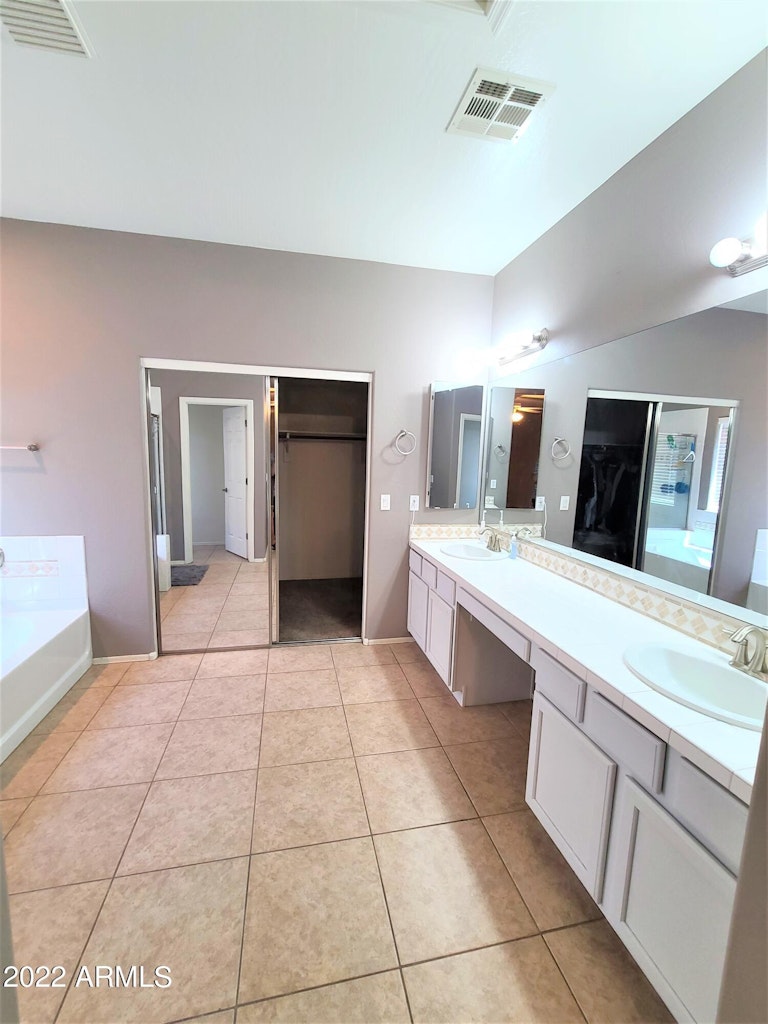 Photo 23 of 42 - 333 W Atlantic Dr, Casa Grande, AZ 85122