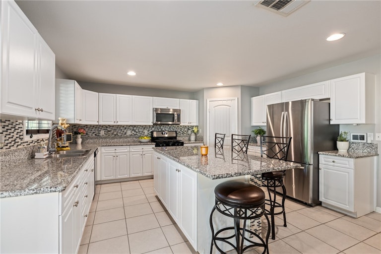 Photo 11 of 40 - 5617 Boros Dr, Austin, TX 78747