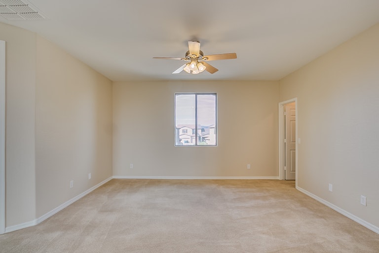 Photo 15 of 33 - 4540 W Powell Dr, New River, AZ 85087