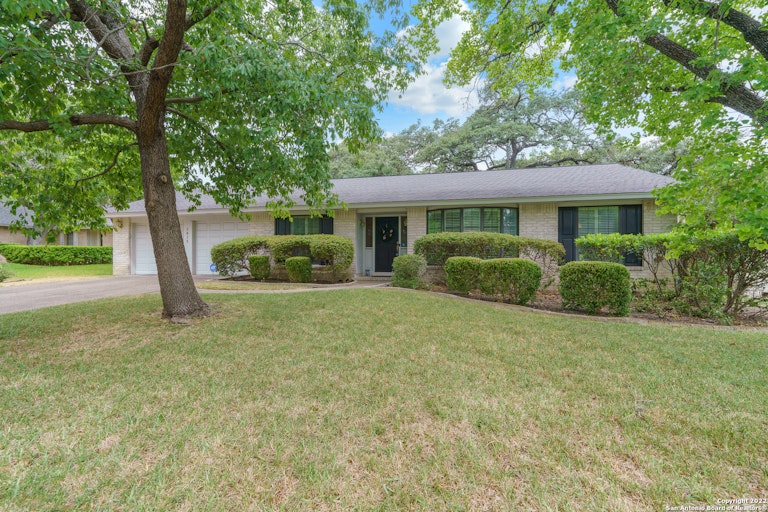 Photo 3 of 29 - 2035 Morning Dove St, San Antonio, TX 78232
