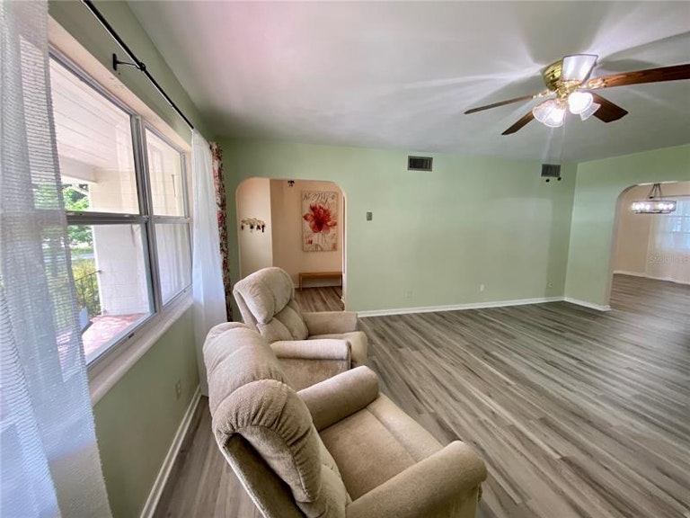 Photo 13 of 60 - 4081 Lake Marianna Dr, Winter Haven, FL 33881