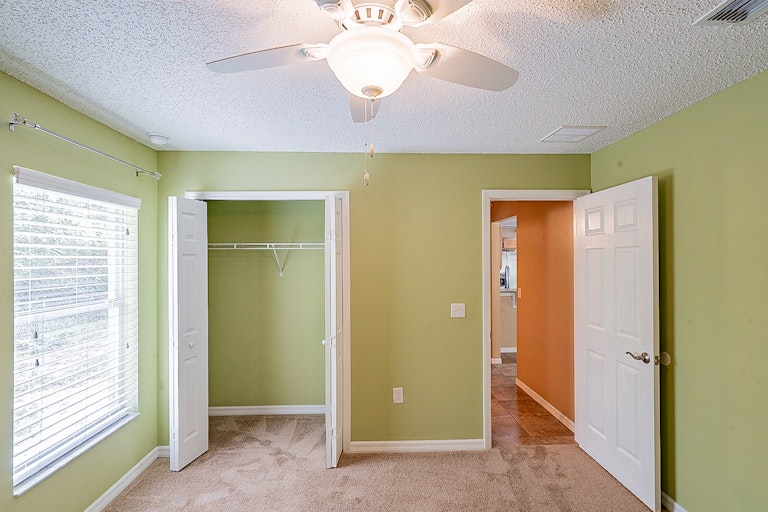 Photo 25 of 29 - 1170 Howland Blvd, Deltona, FL 32738