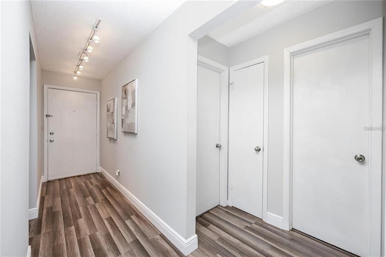 Photo 8 of 12 - 6324 Bonnie Bay Cir N, Pinellas Park, FL 33781