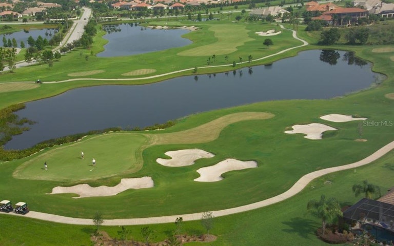 Photo 31 of 45 - 14910 Castle Park Ter, Lakewood Ranch, FL 34202