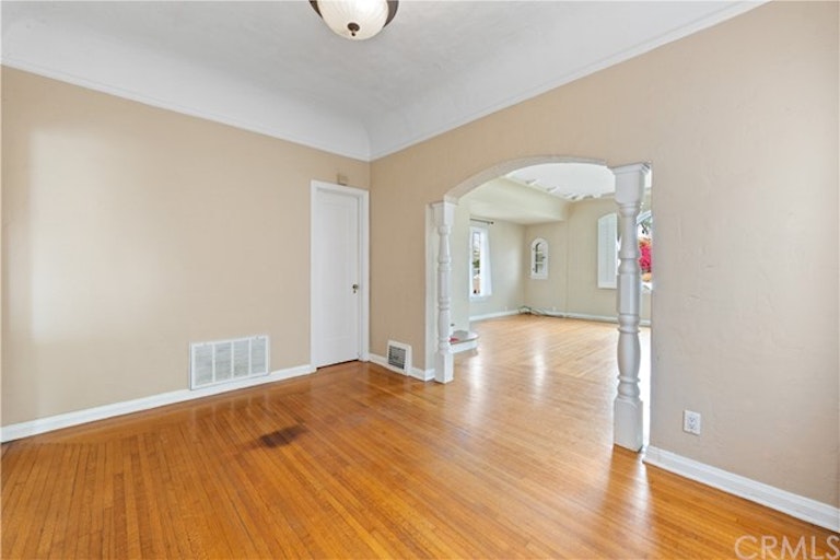 Photo 13 of 46 - 104 Quincy Ave, Long Beach, CA 90803