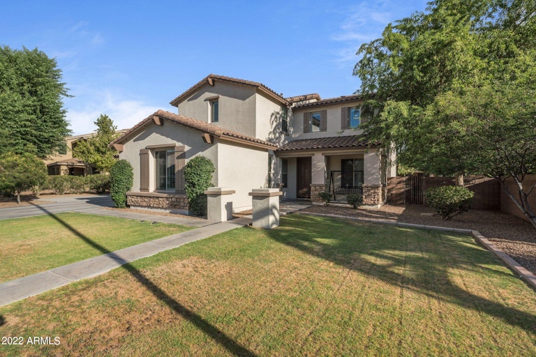 Photo 3 of 29 - 2595 E Carob Dr, Gilbert, AZ 85298