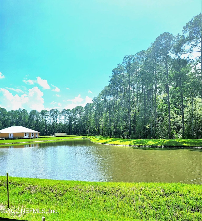 Photo 4 of 27 - 9374 Westminster Oaks Dr, Jacksonville, FL 32219