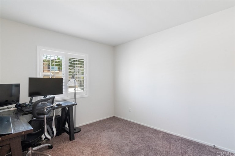 Photo 12 of 40 - 29312 Abelia Ln, Lake Elsinore, CA 92530