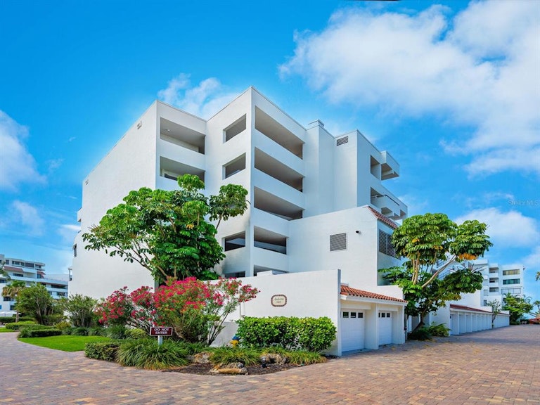 Photo 1 of 39 - 1485 Gulf Of Mexico Dr #103, Longboat Key, FL 34228