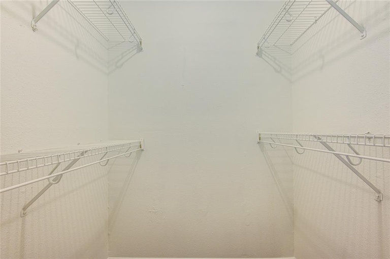 Photo 20 of 37 - 12200 Overbrook Ln #31A, Houston, TX 77077